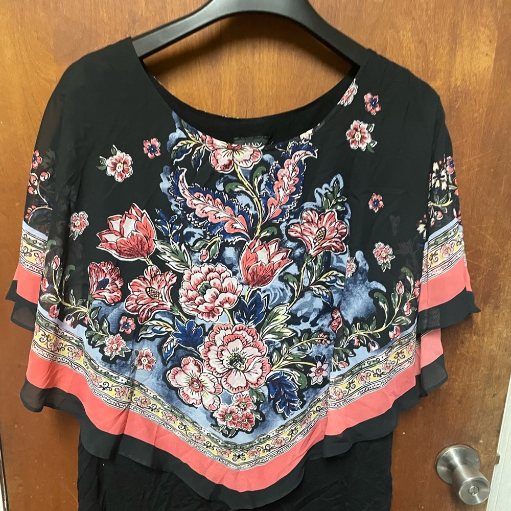 ALXY Chiffon floral printed cape sleeve top